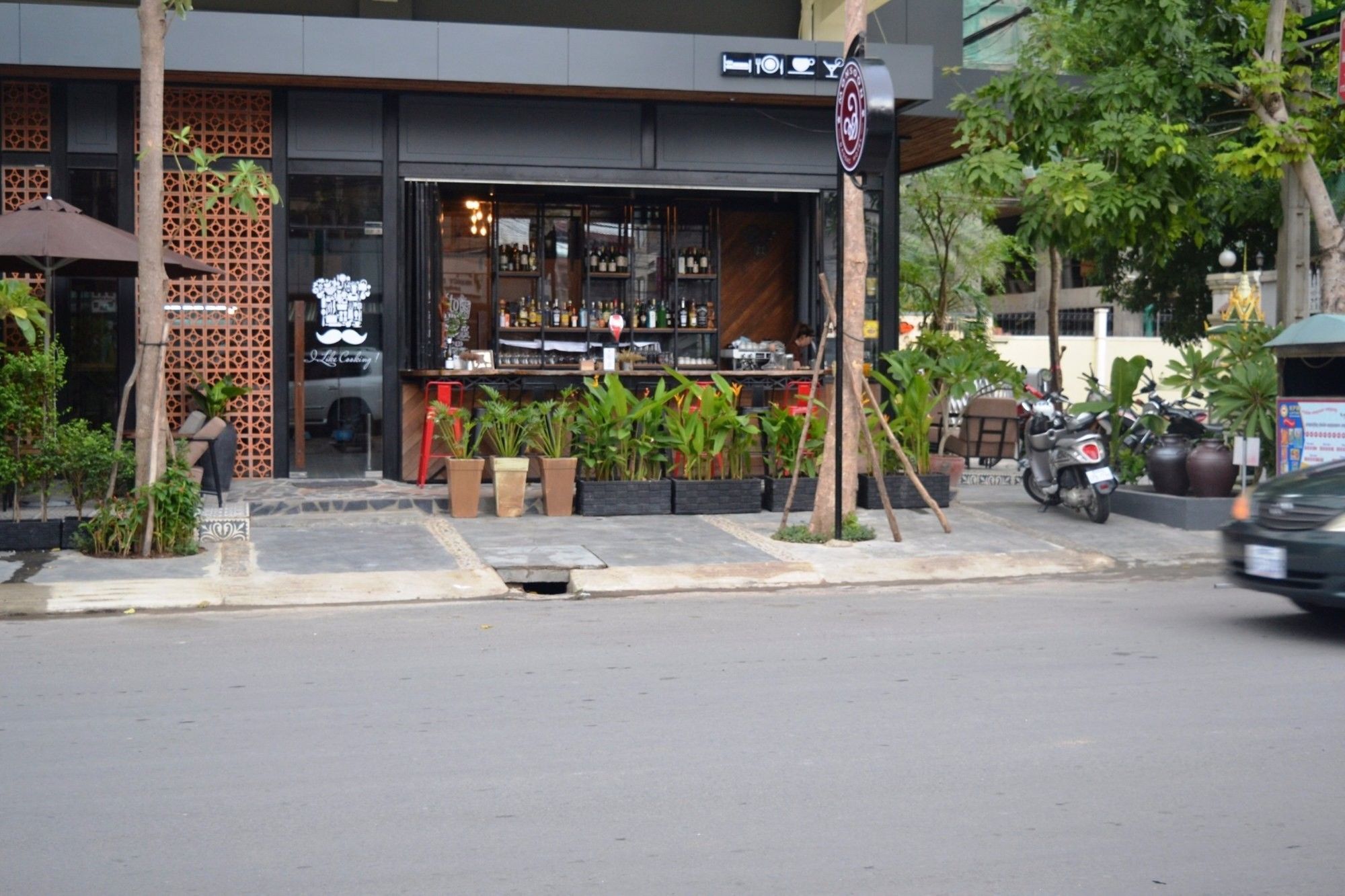 โรงแรมมรสุม บาสซัค พนมเปญ ภายนอก รูปภาพ